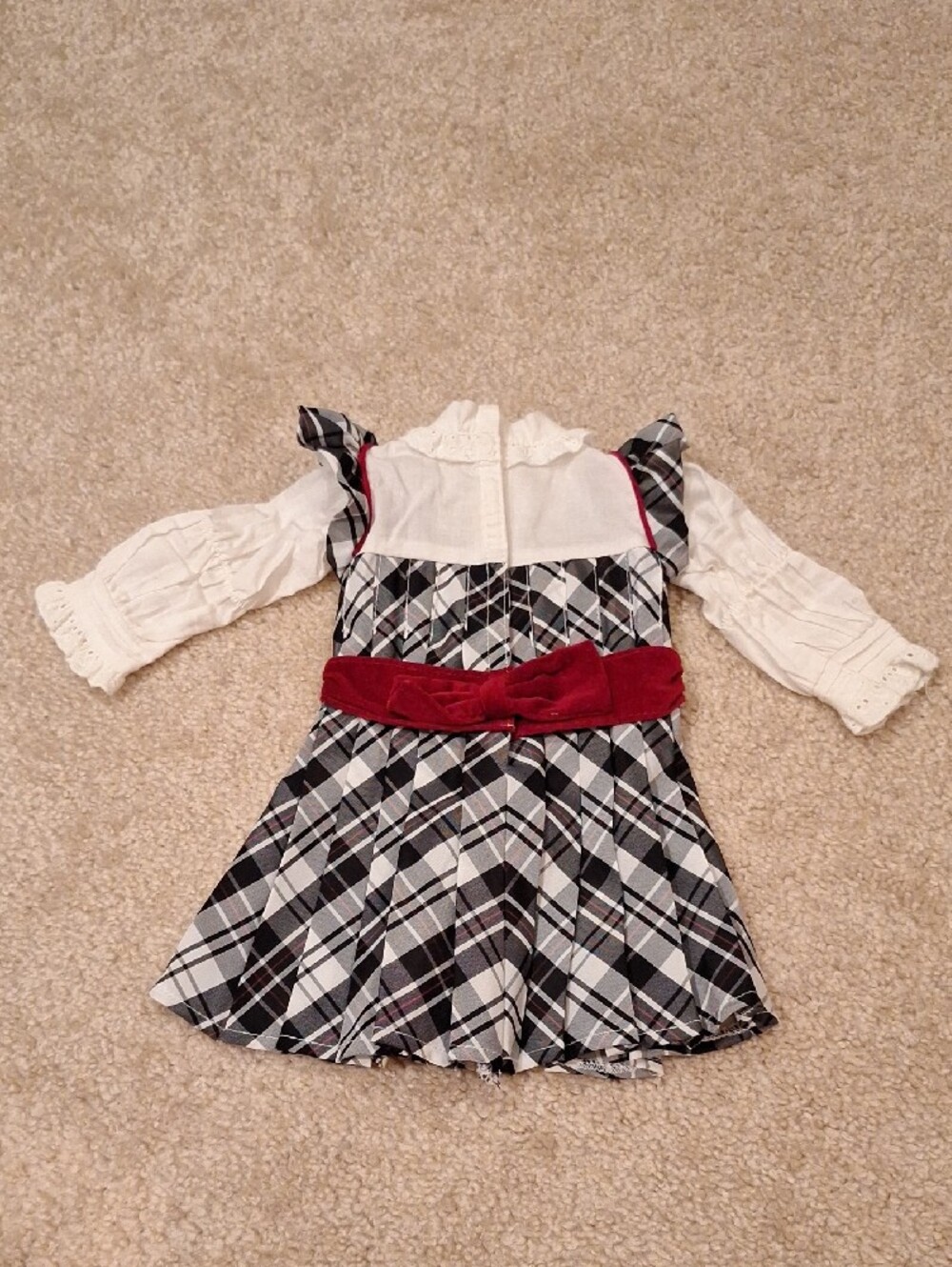 American Girl 2004 Nellie's Holiday Outfit - Picture 4 of 9